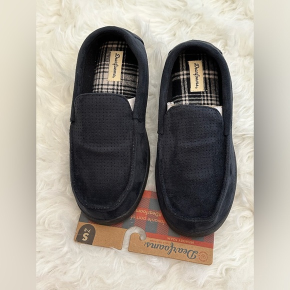 Dearfoams Memory Foam Slippers - Picture 4 of 5